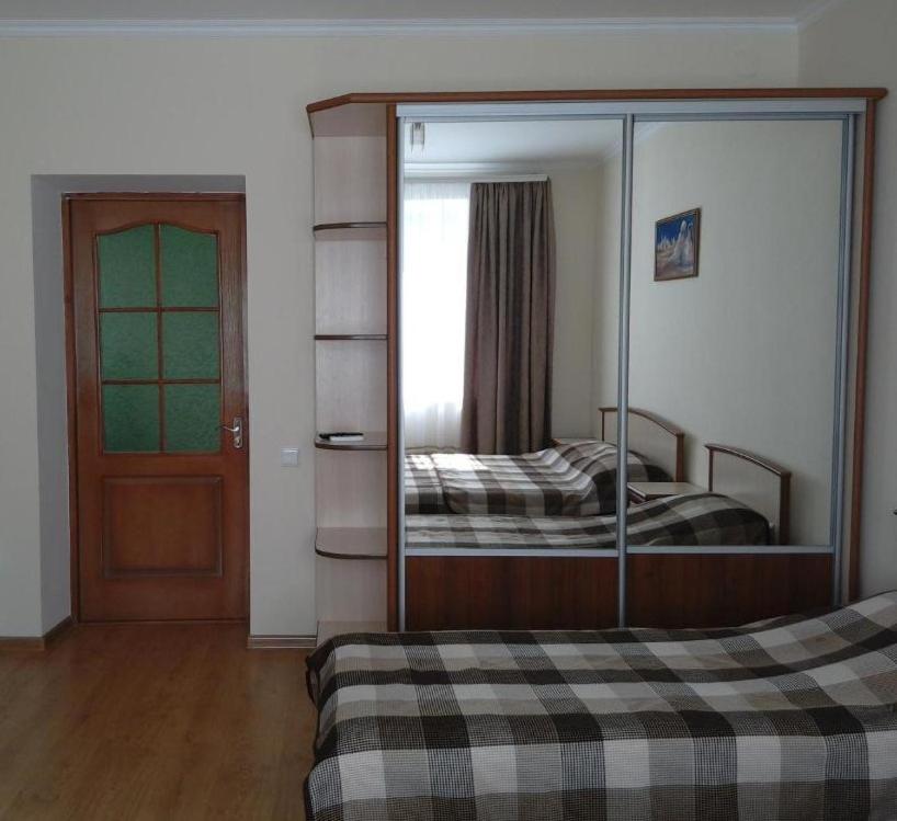 photo1