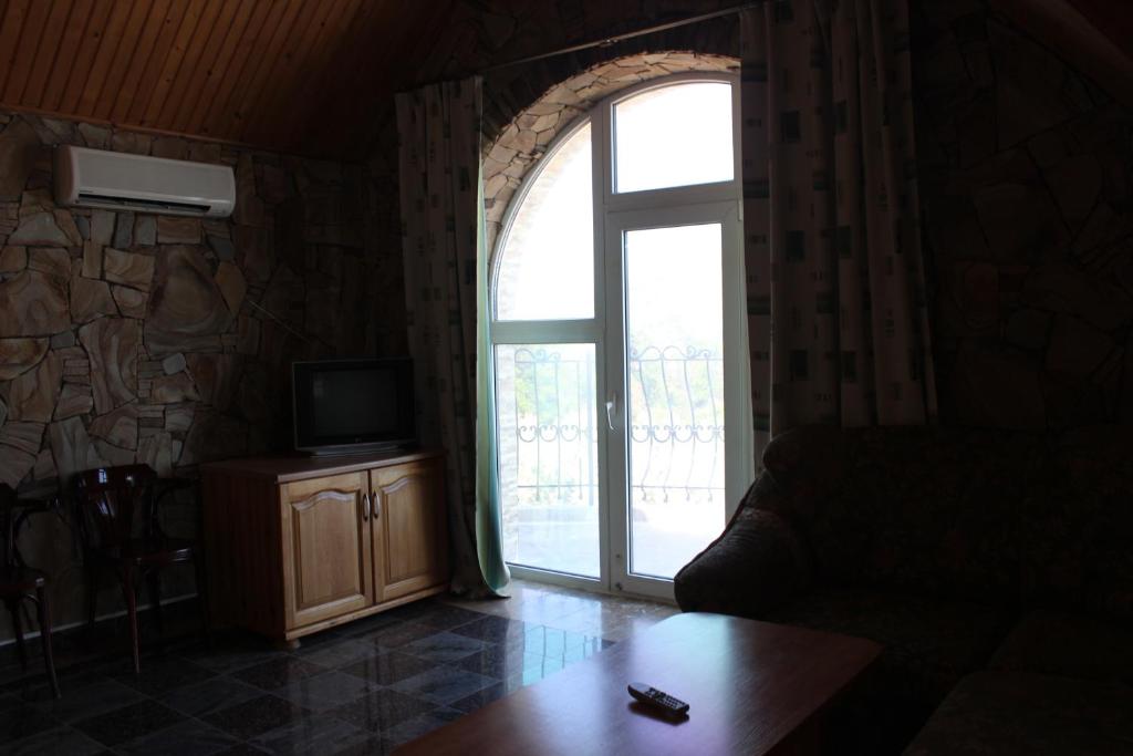 photo1