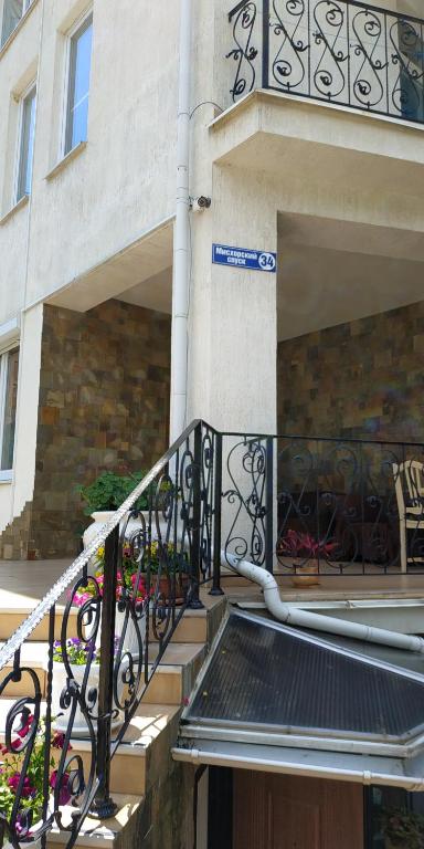 photo2