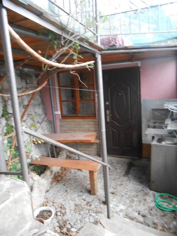 photo1