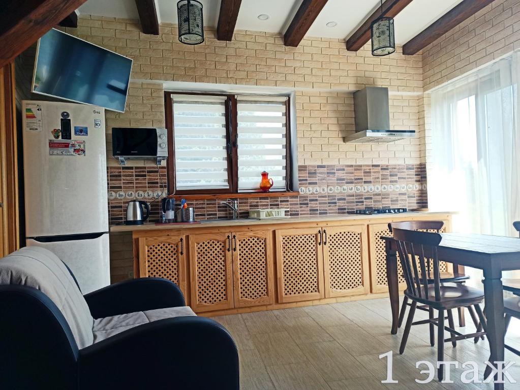 photo1