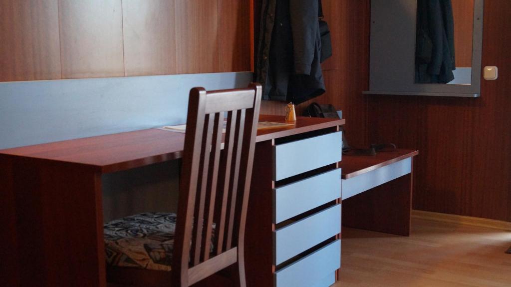 photo1