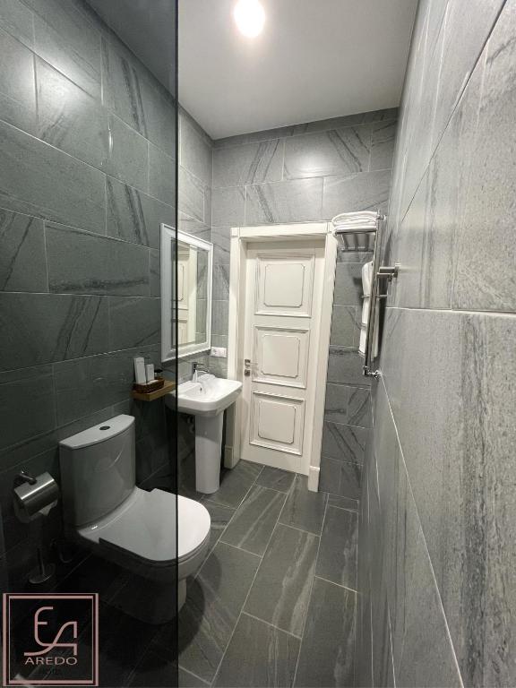 photo1