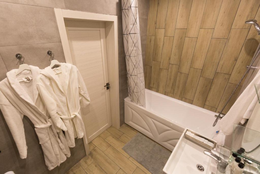 photo2