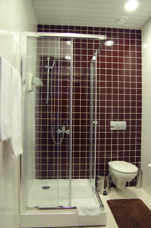 photo1