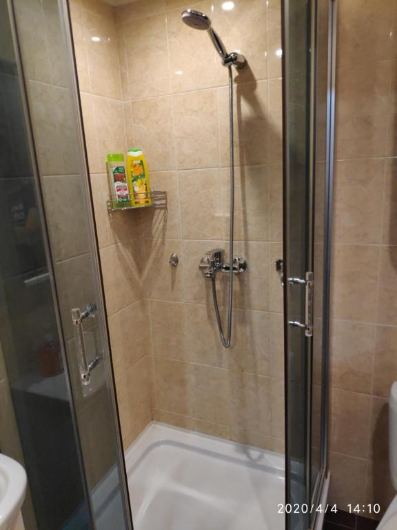 photo1