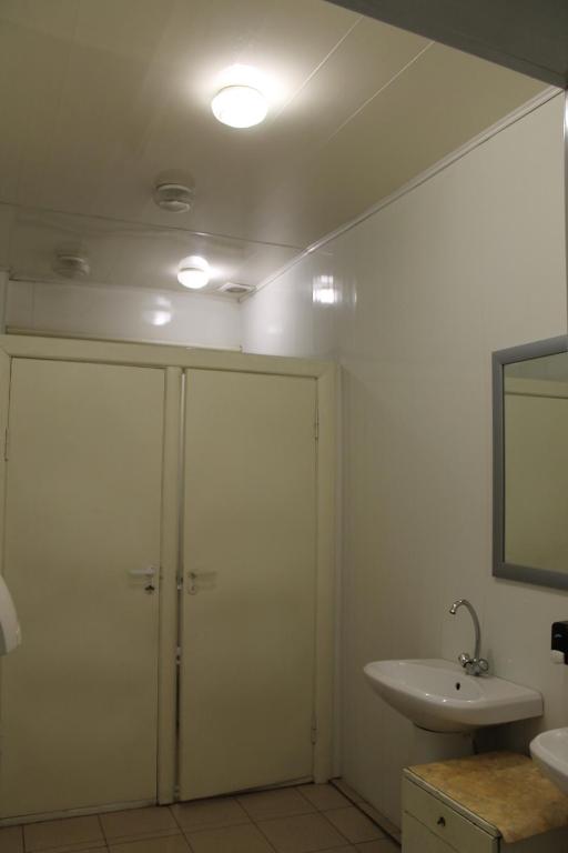 photo1