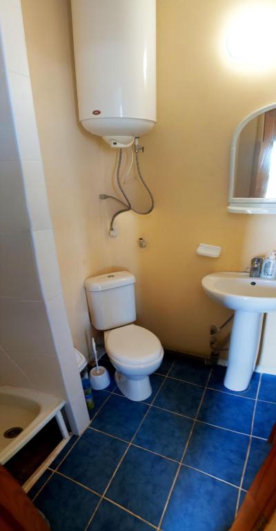 photo1