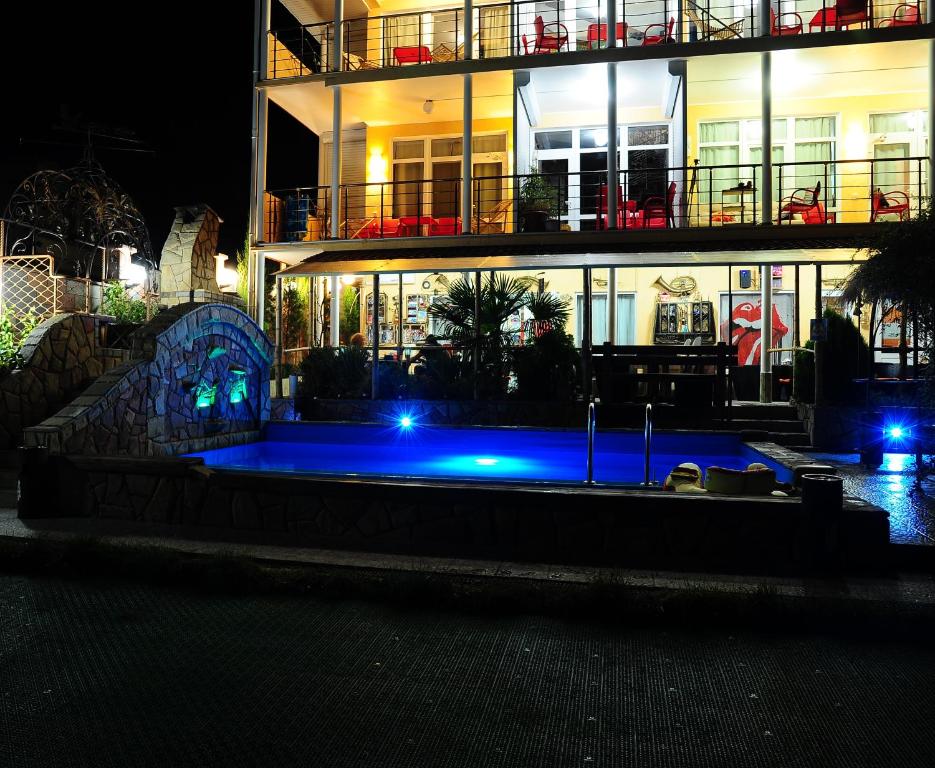 photo2