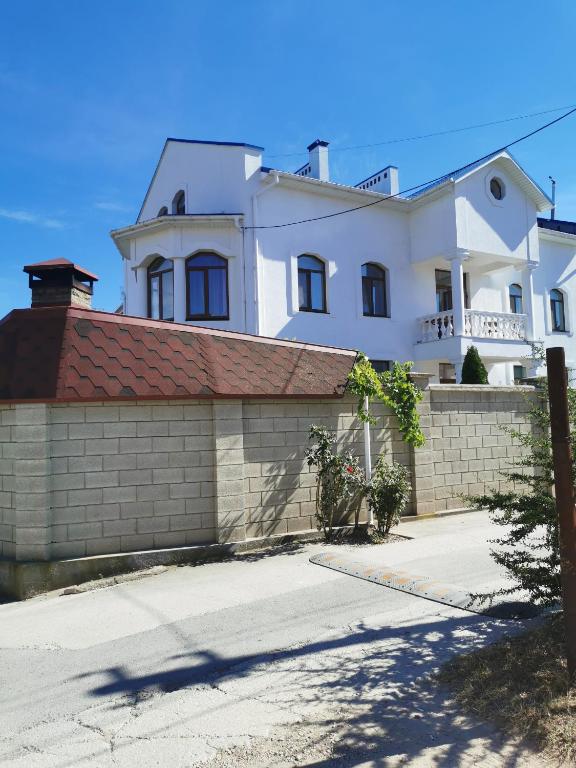 photo1