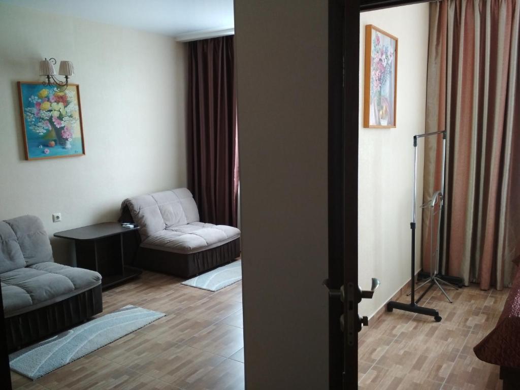 photo1