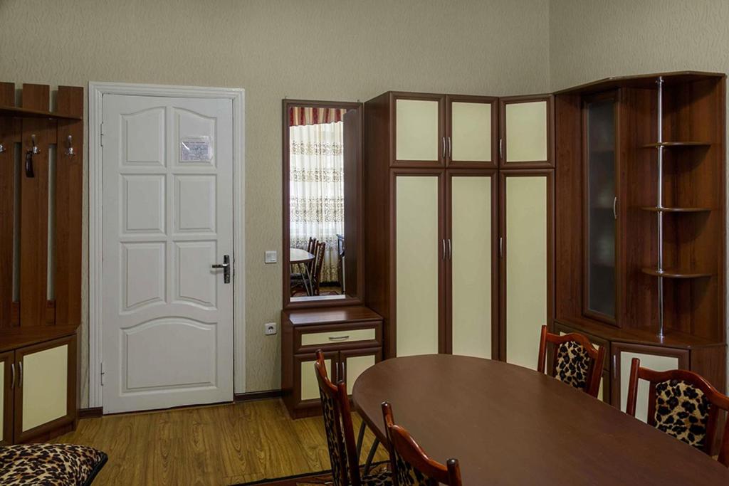 photo1