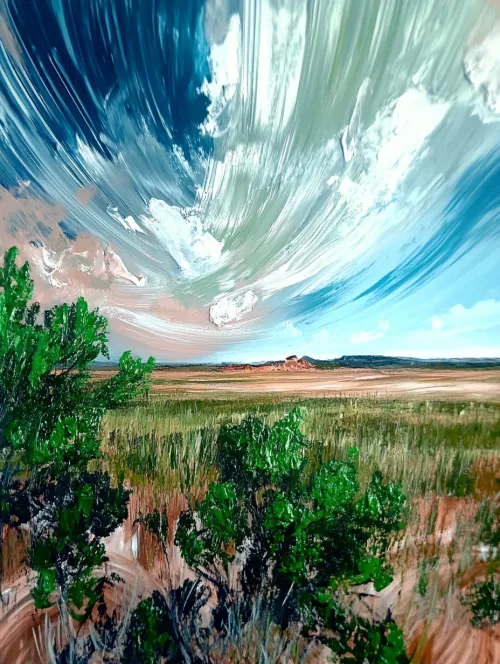 Paisaje pintoresco con arbustos y cielo nublado