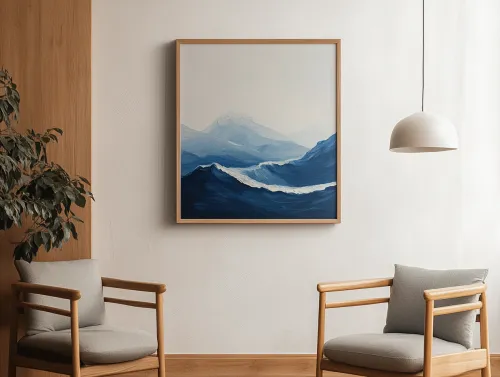 Hermoso cuadro con paisaje marítimo en un interior moderno