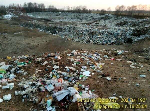 Ртутные лампы у полигона ТБО в Боровском