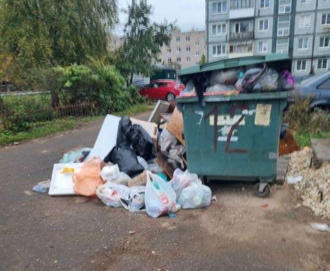 Завалена площадка для ТКО