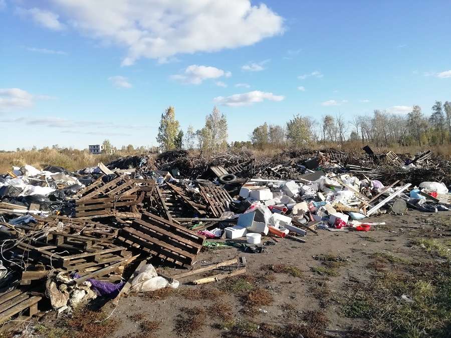 Свалки в поселке Слава