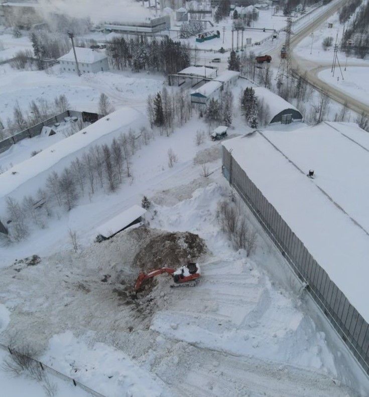 Незаконный снегоприемный пункт в Лангепасе