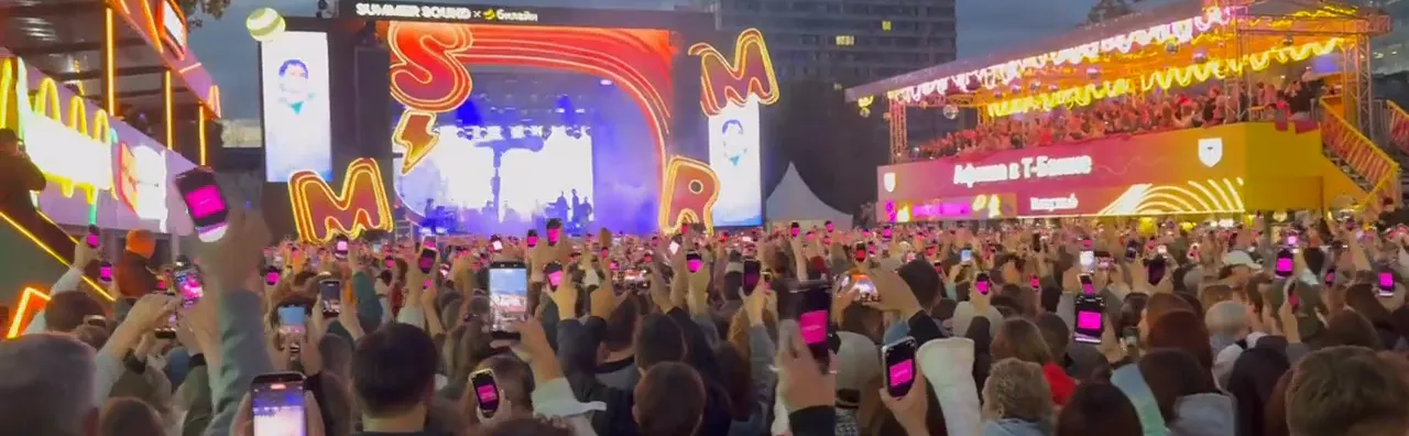 Event marketing: why banners lose to&nbsp;an&nbsp;experience on&nbsp;the&nbsp;phone