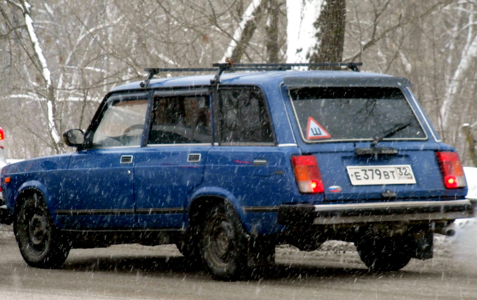 Автомобиль госномер Е379ВТ32