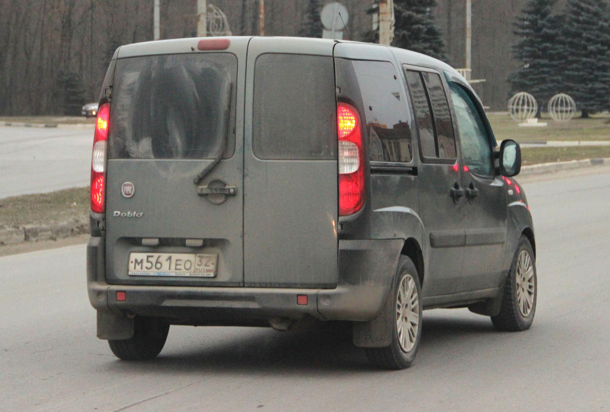 Автомобиль госномер М561ЕО32