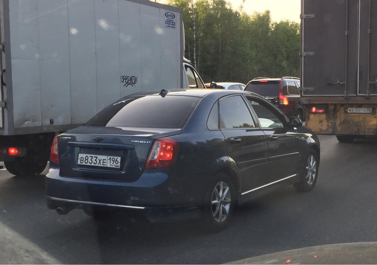 Автомобиль госномер В833ХЕ196
