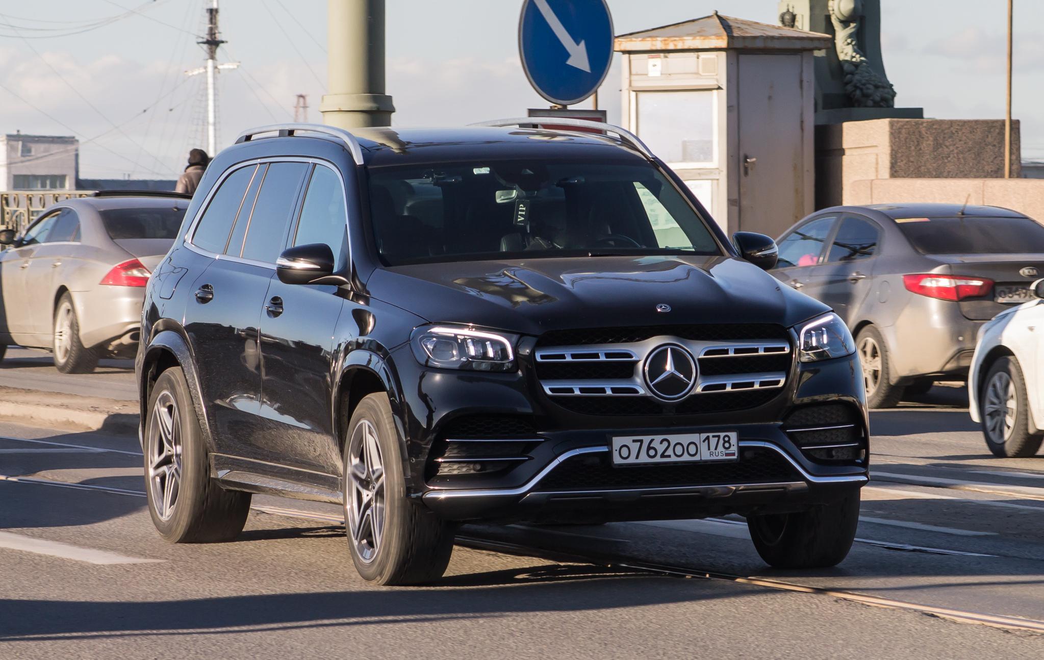 Автомобиль госномер О762ОО178