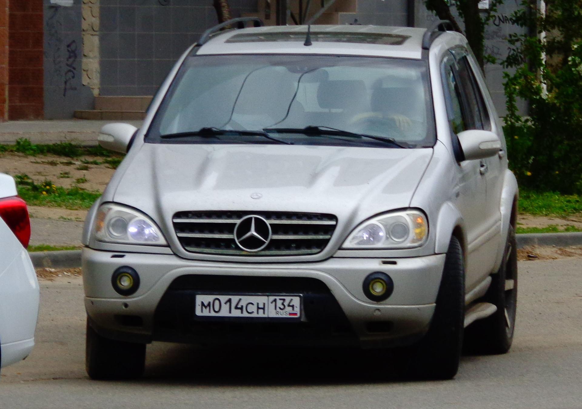 Автомобиль госномер М014СН134