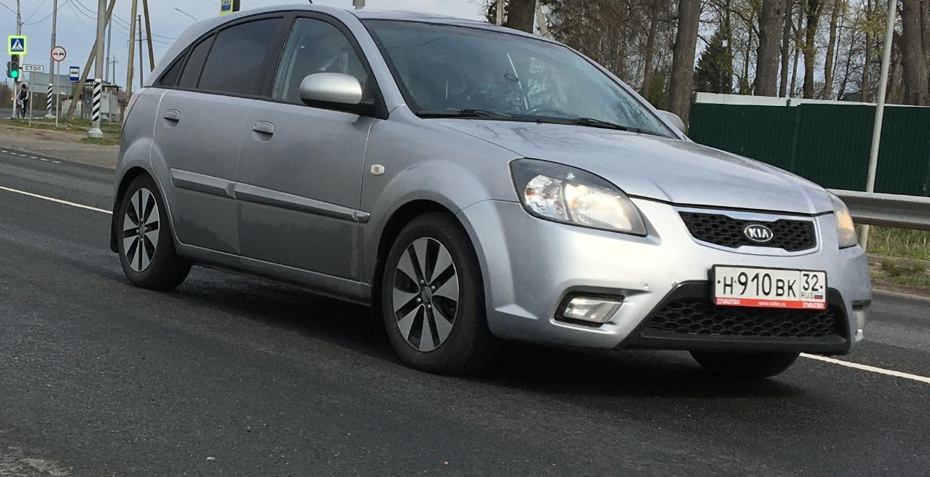 Автомобиль госномер Н910ВК32