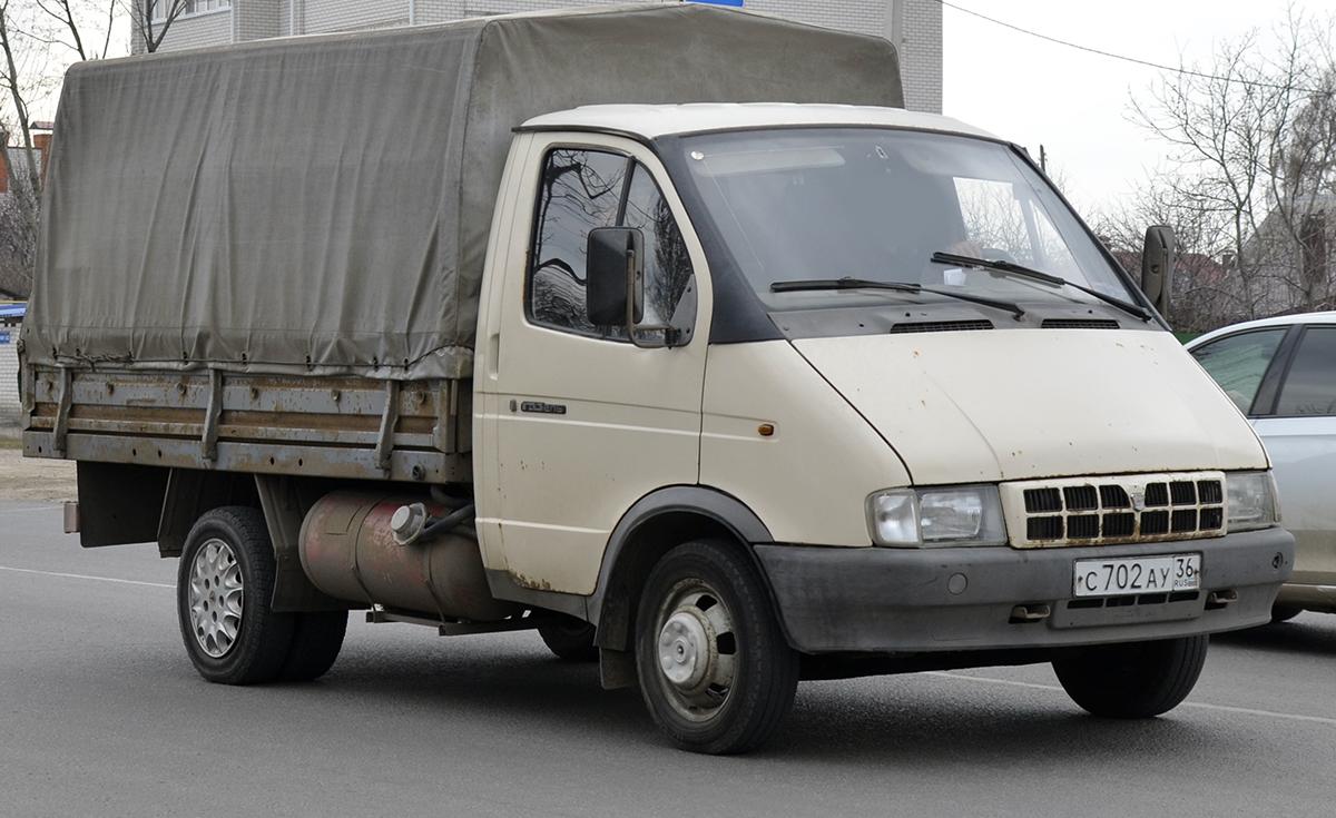 Автомобиль госномер С702АУ36