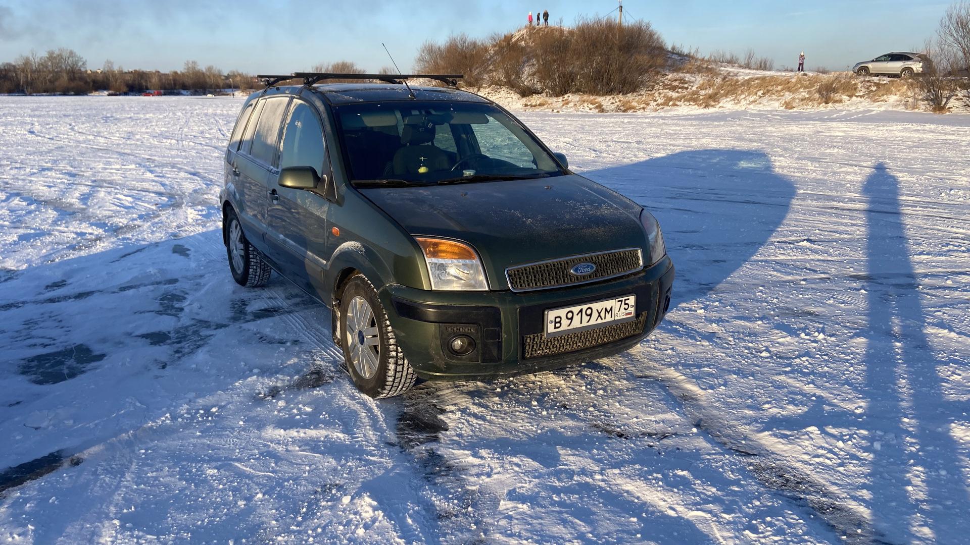 Автомобиль госномер В919ХМ75