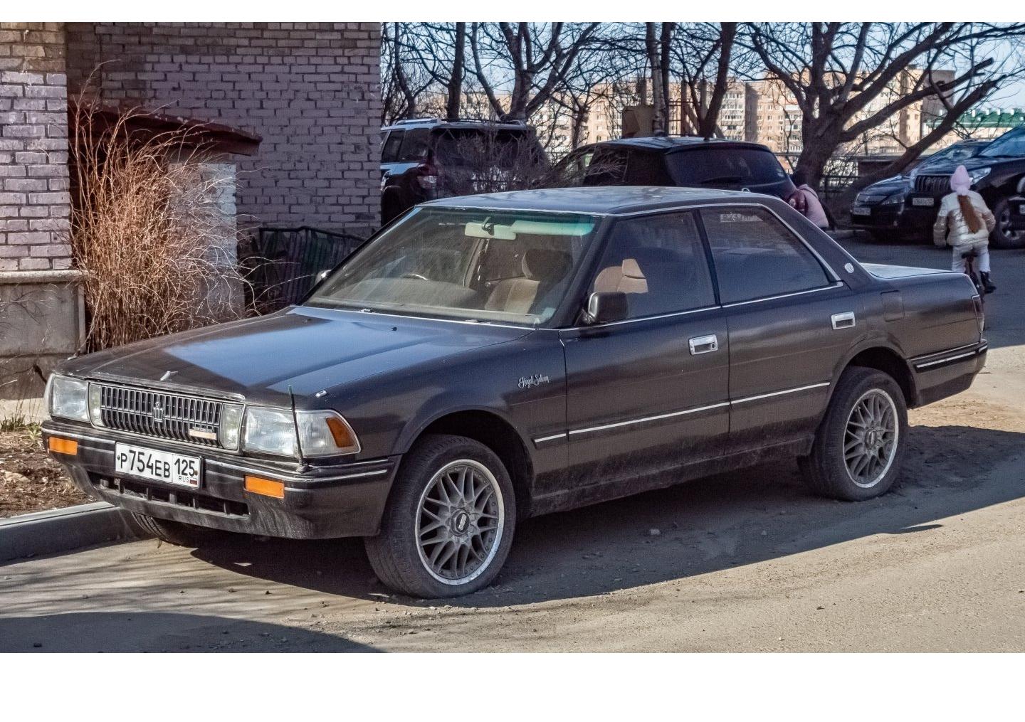 Автомобиль госномер Р754ЕВ125