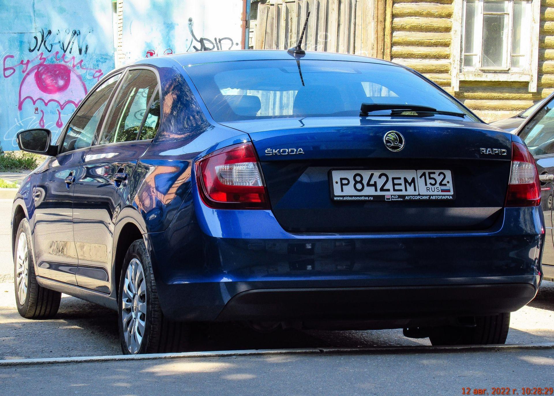 Автомобиль госномер Р842ЕМ152