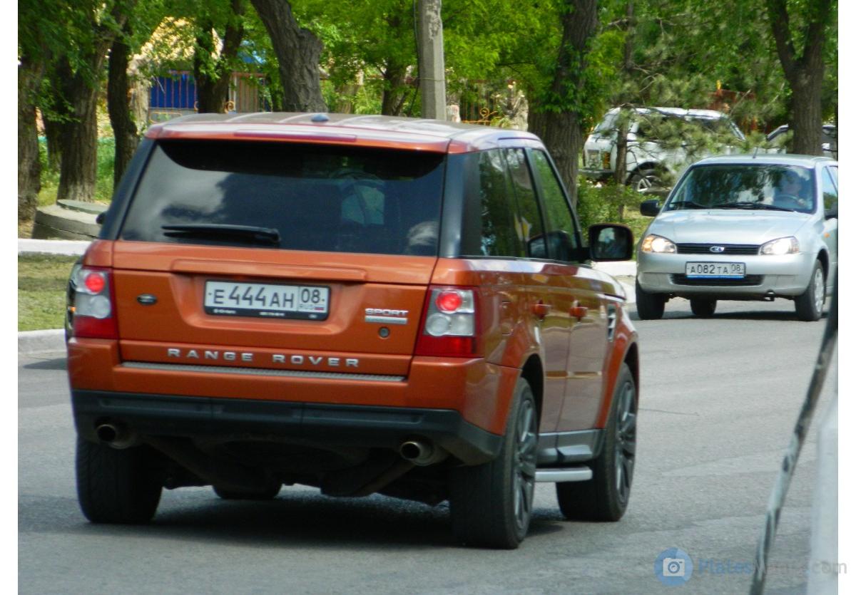 Автомобиль госномер Е444АН08