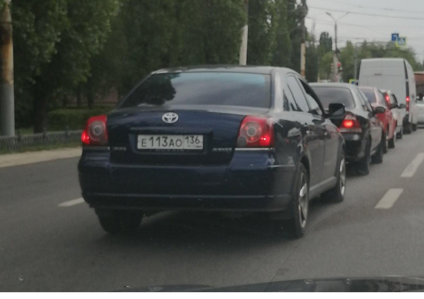 Автомобиль госномер Е113АО136