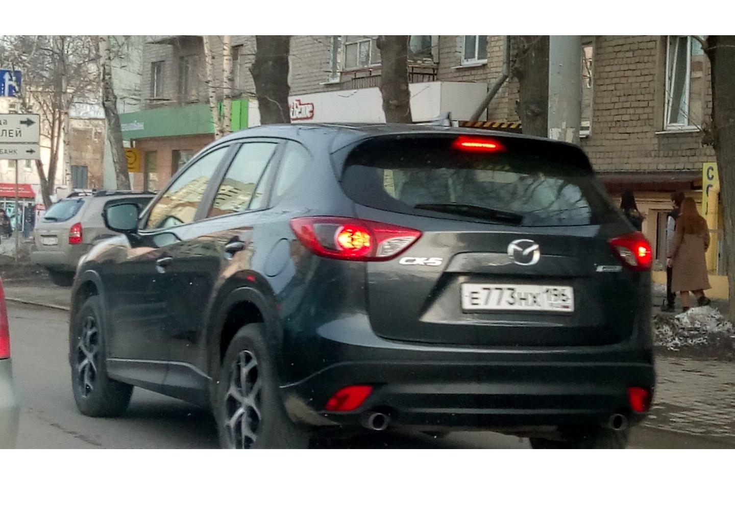 Автомобиль госномер Е773НХ196