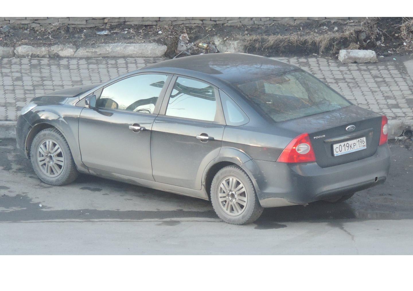 Автомобиль госномер С019КР196