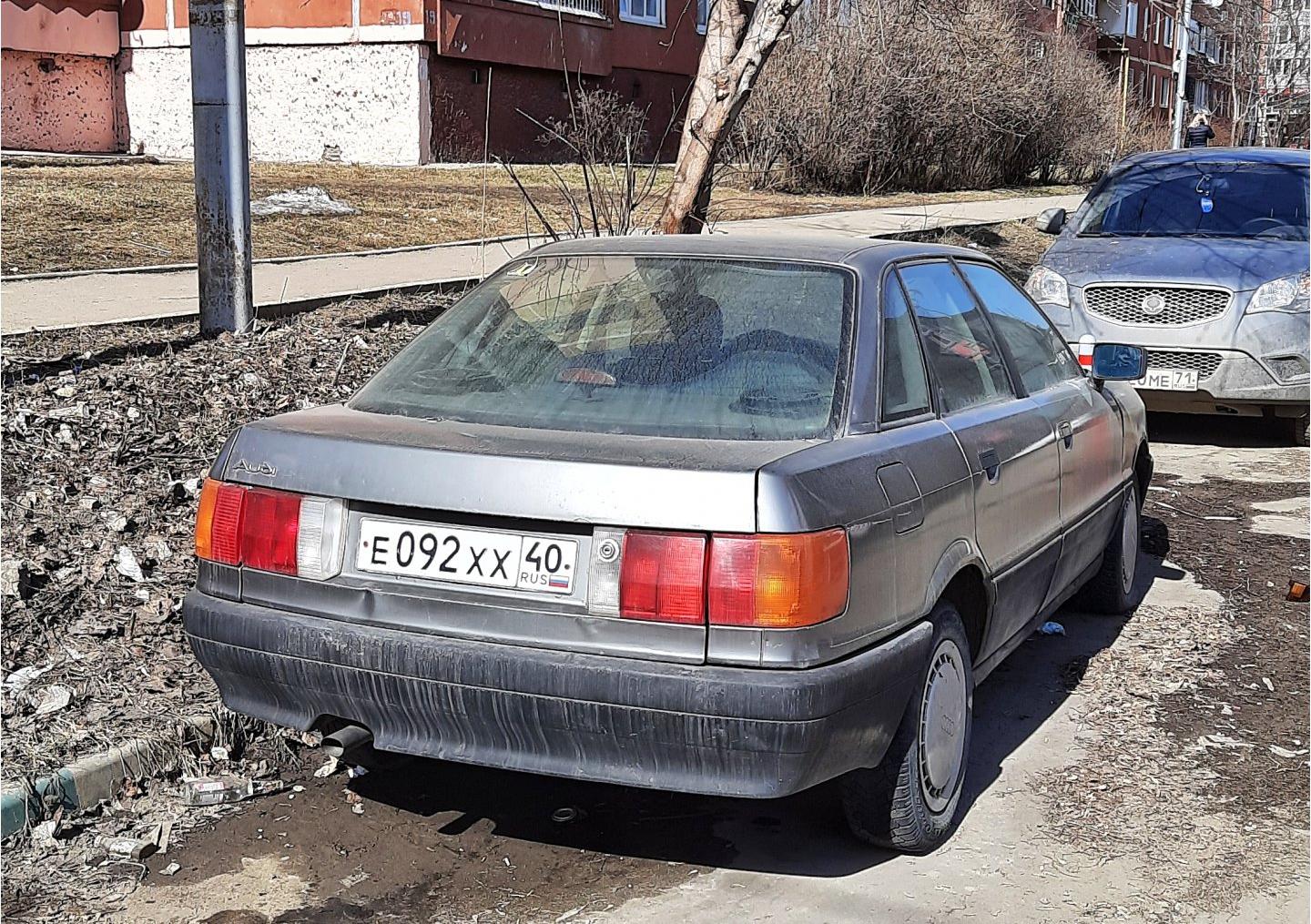 Автомобиль госномер Е092ХХ40
