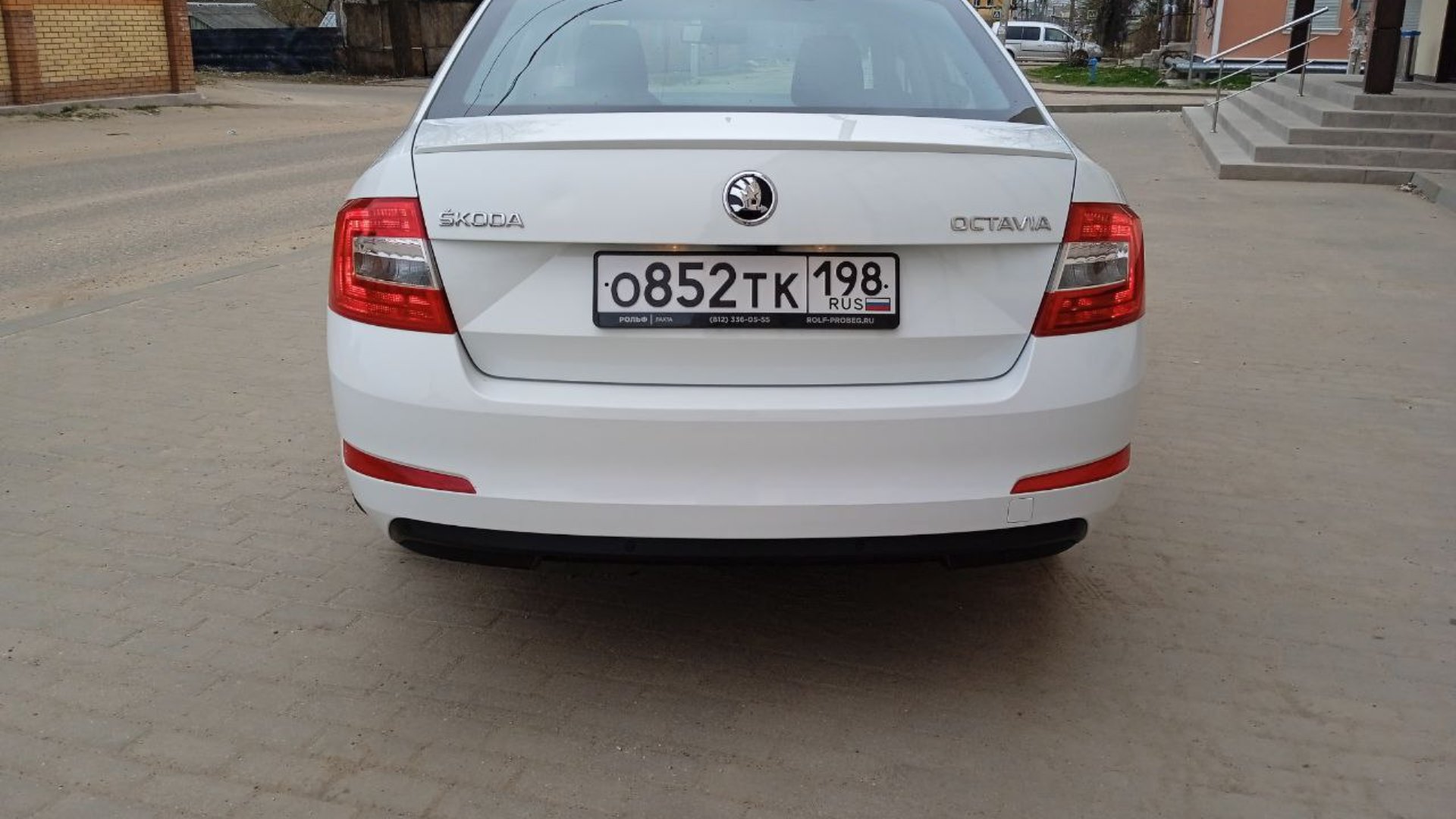 Автомобиль госномер О852ТК198