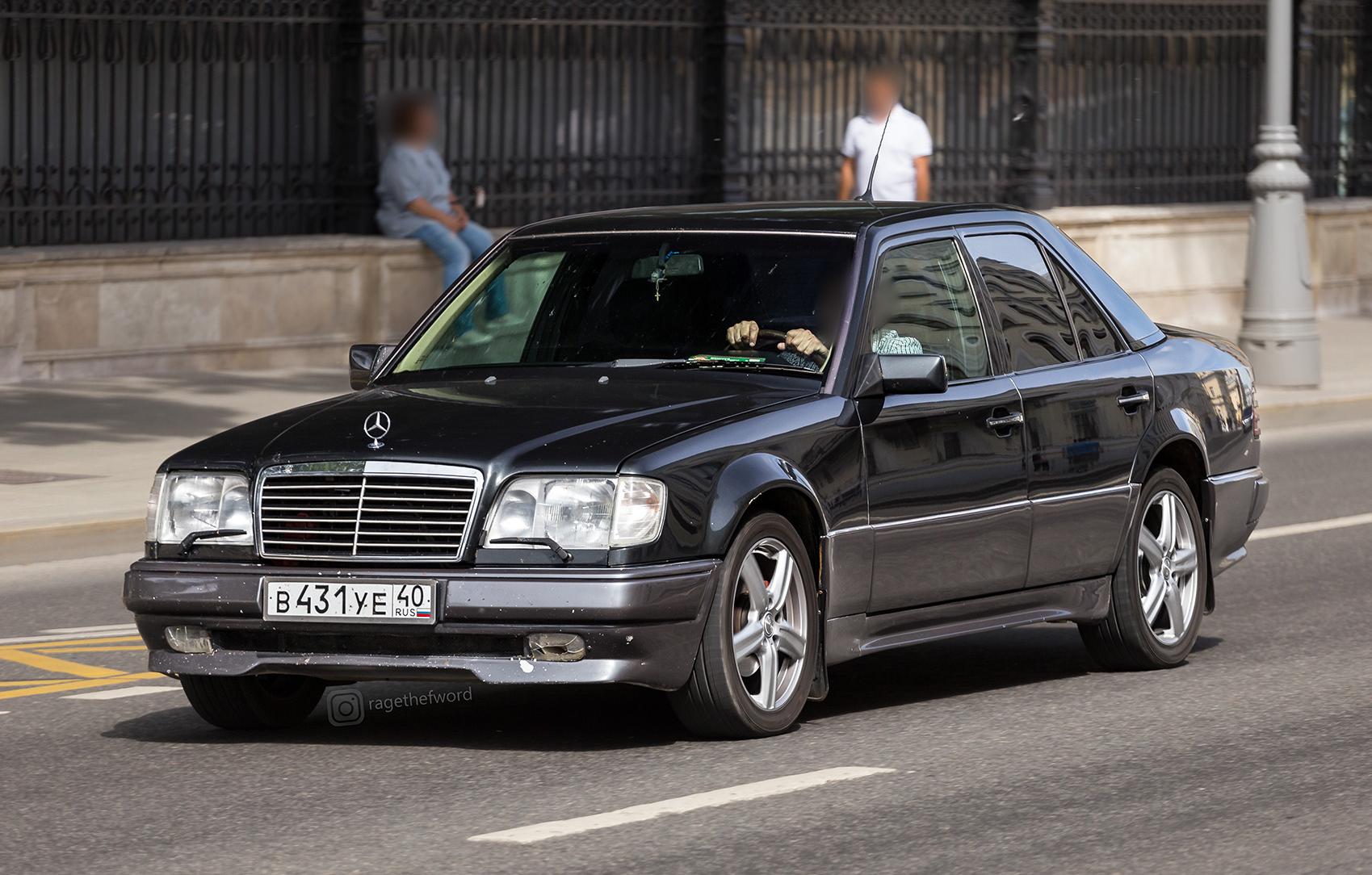 Автомобиль госномер В431УЕ40