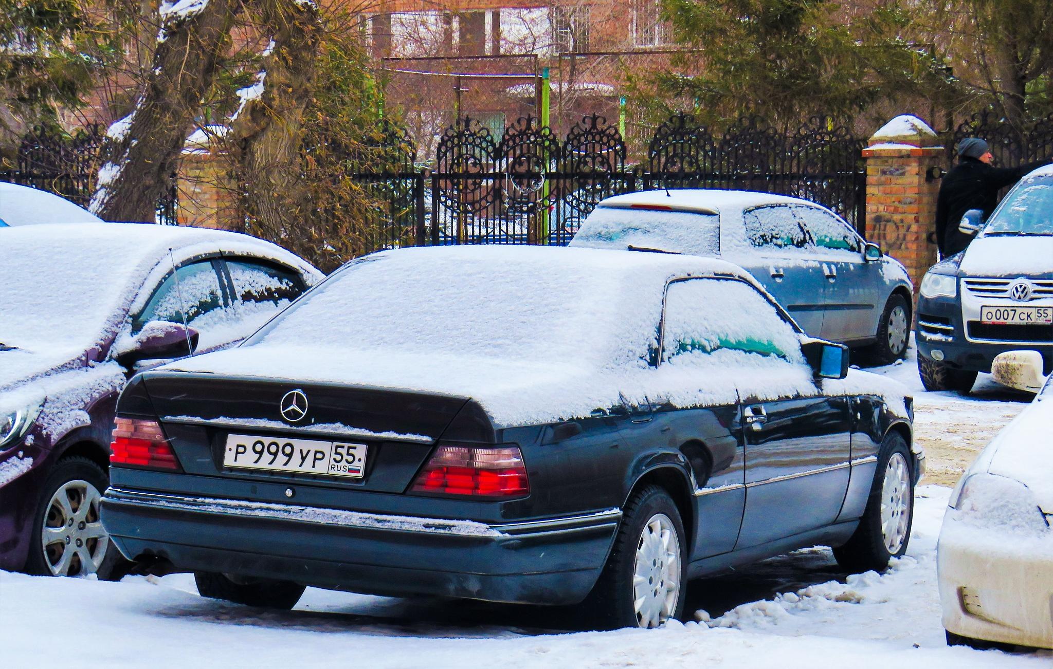 Автомобиль госномер Р999УР55