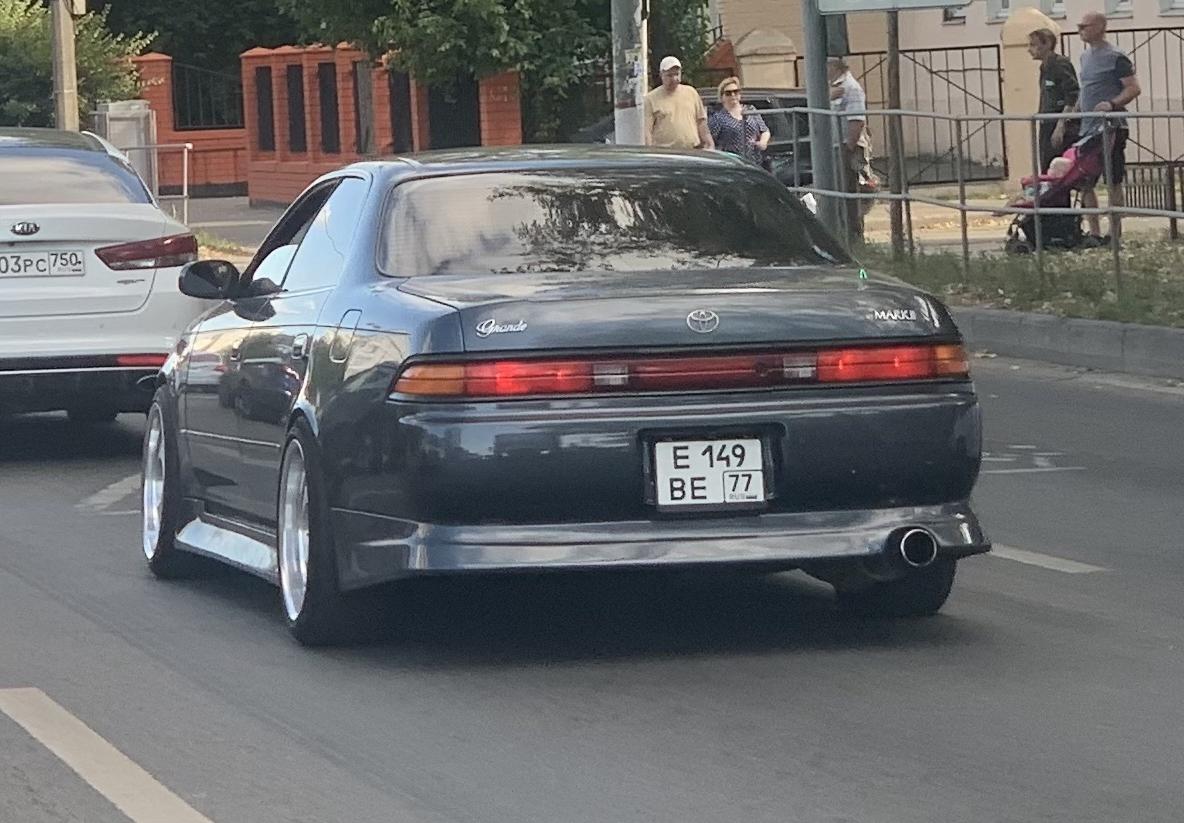 Автомобиль госномер Е149ВЕ77