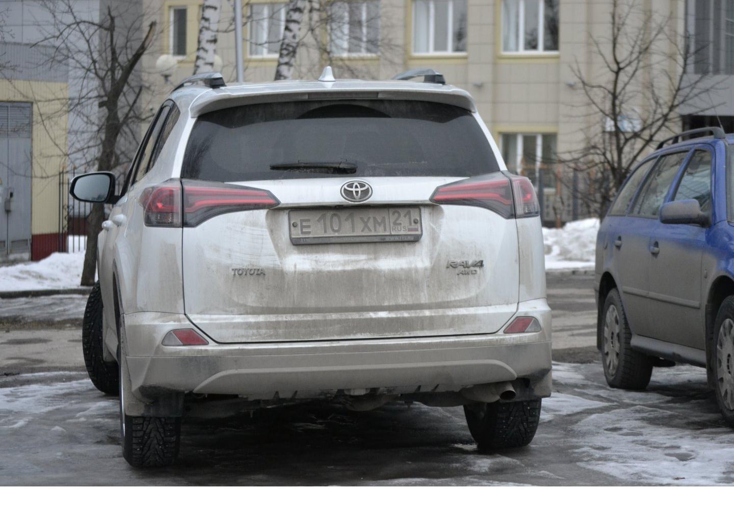 Автомобиль госномер Е101ХМ21
