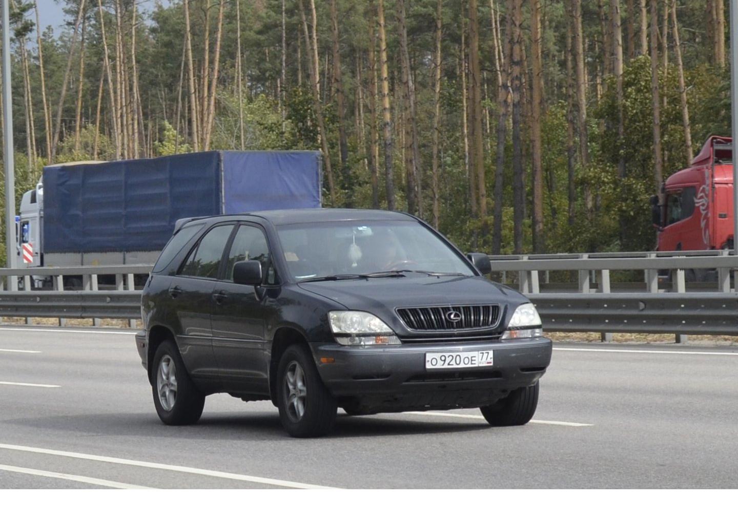 Автомобиль госномер О920ОЕ77
