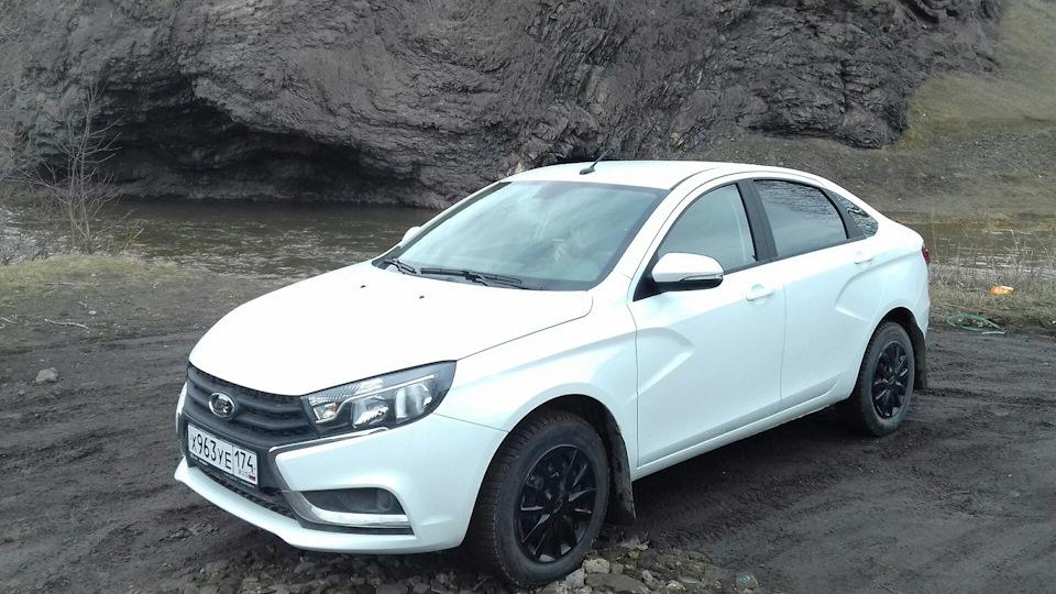 Автомобиль госномер Х963УЕ174