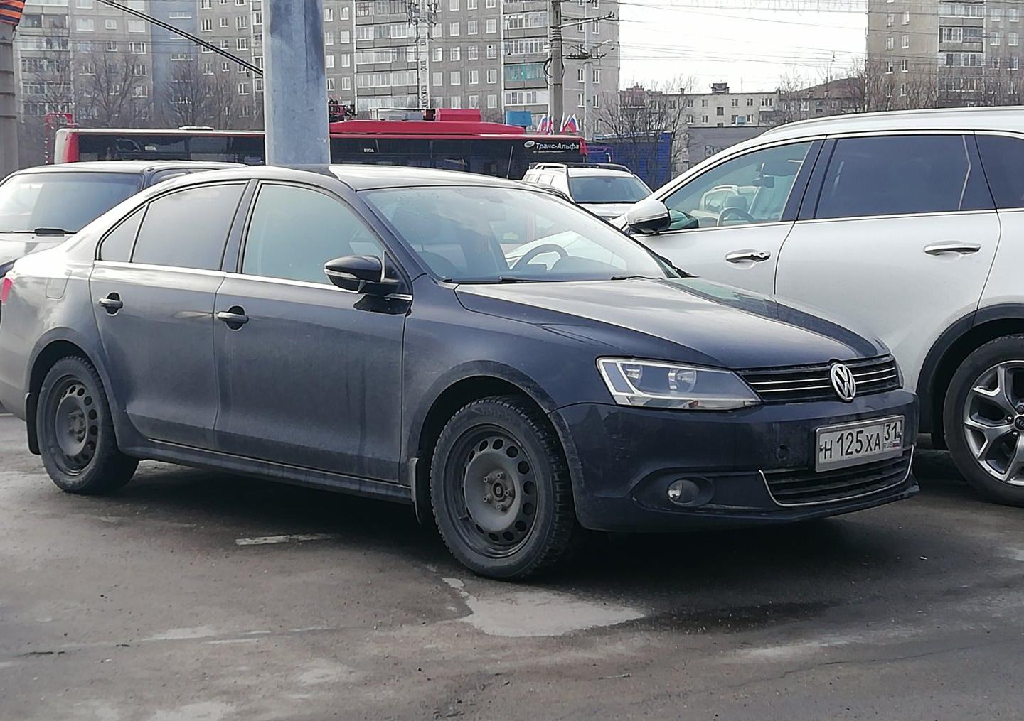 Автомобиль госномер Н125ХА31