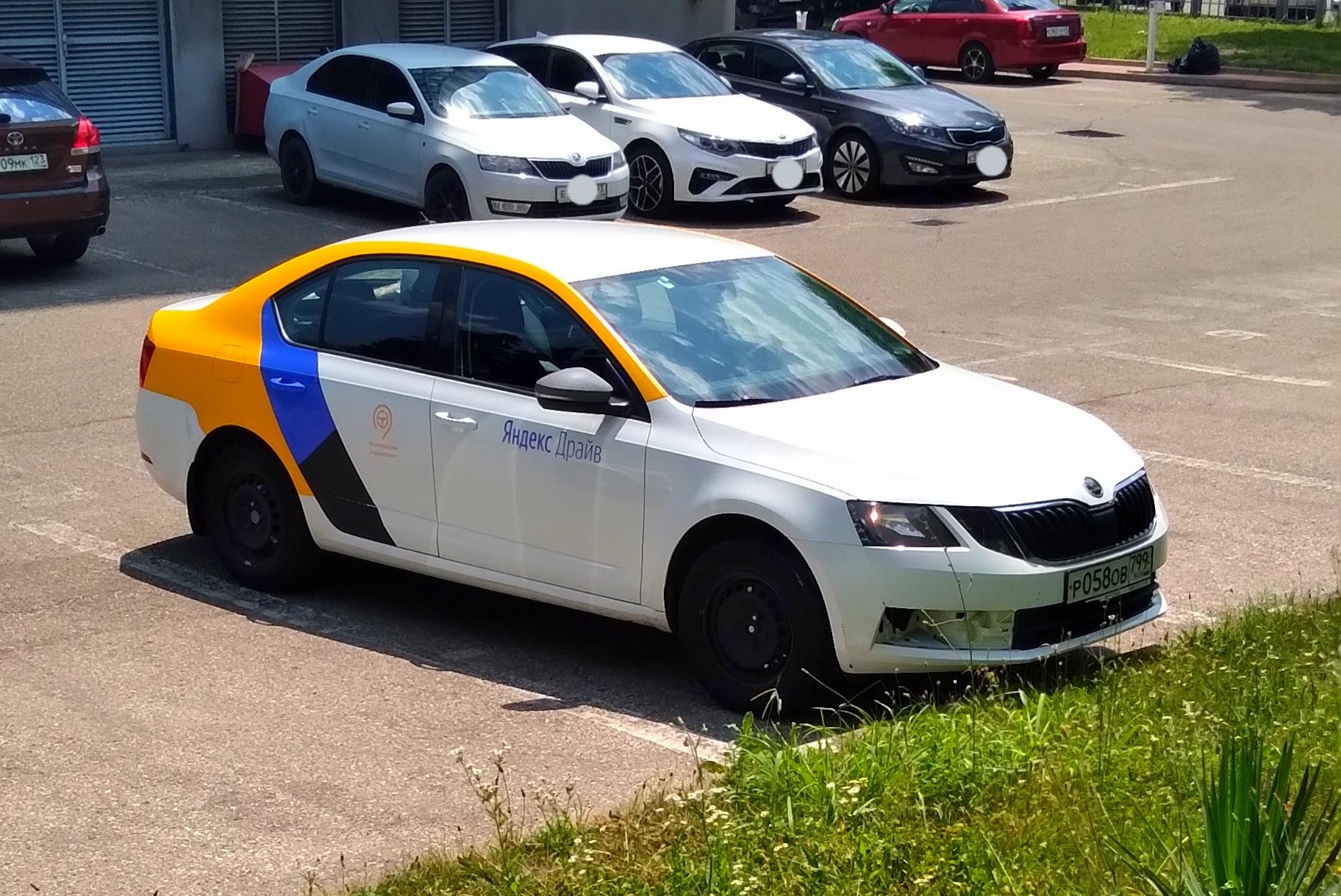Автомобиль госномер Р058ОВ799