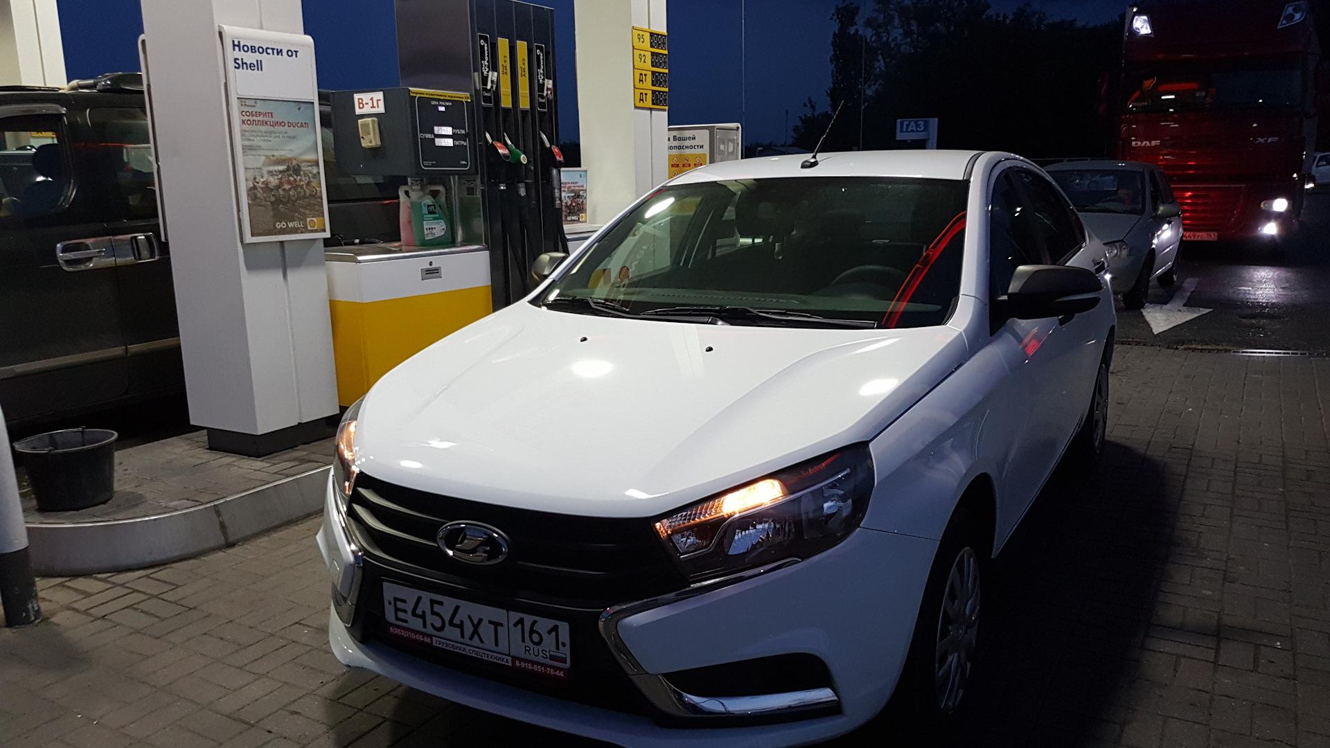 Автомобиль госномер Е454ХТ161