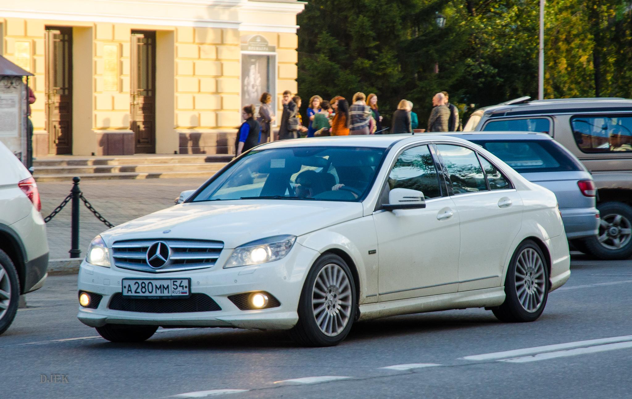 Автомобиль госномер А280ММ54