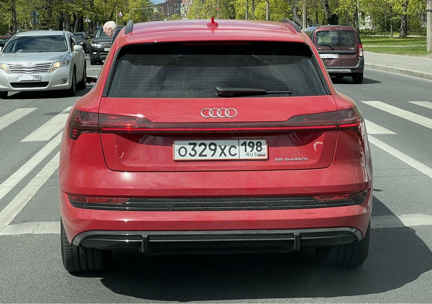 Автомобиль госномер О329ХС198